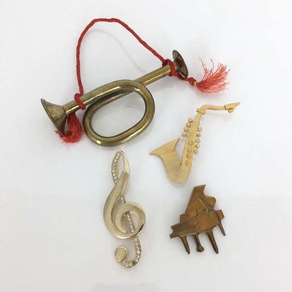 Vintage Music Brooch Pin Bundle Treble Clef Saxophone Piano And Horn Ornament - Picture 1 of 13